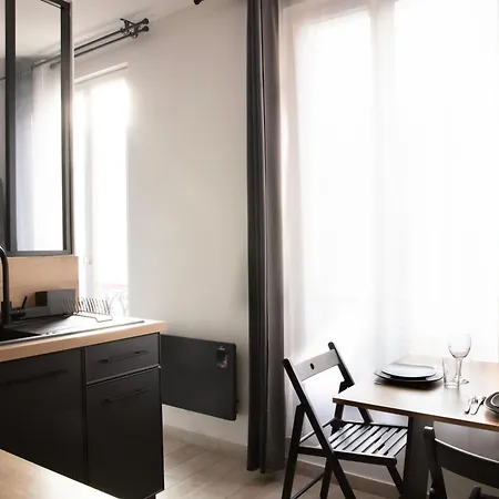 L'atelier Contemporain - Porte De Paris, Stade De France, Aeroport Cdg Aubervilliers